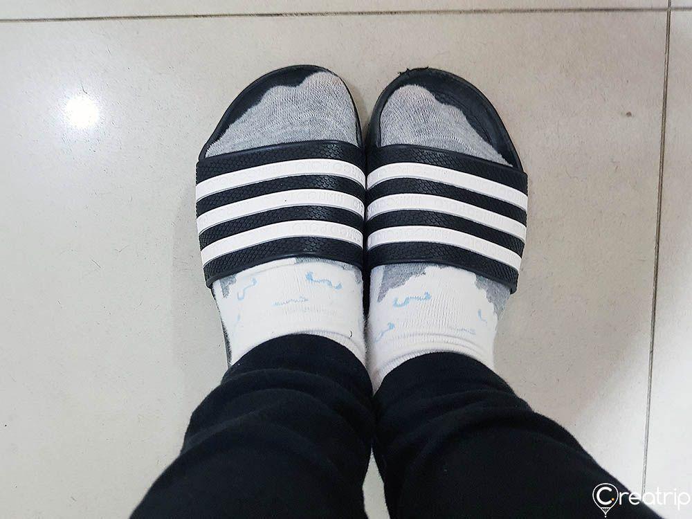 6 Most Common Habits of Korean Do Koreans wear slippers with their socks on? Some interesting Korean habits untold!